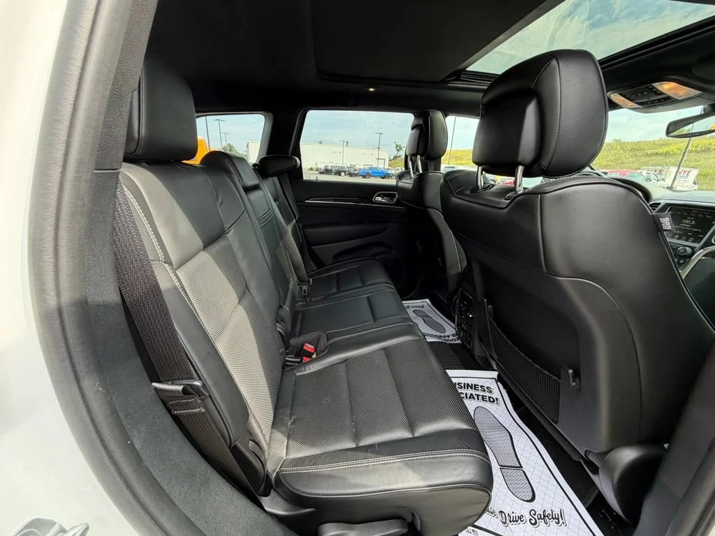 Used 2017 Bright White Clea Jeep Overland image 42