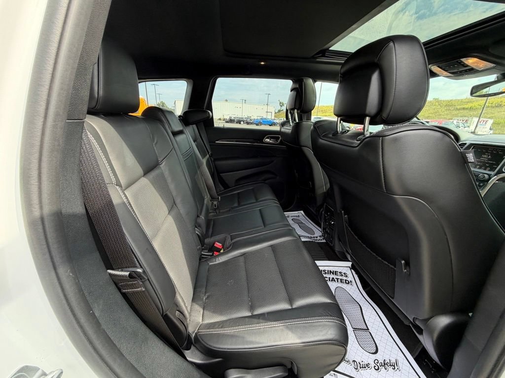 Used 2017 Bright White Clea Jeep Overland image 42