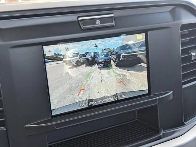 New 2026 Oxford White Ford F-250® XL image 31