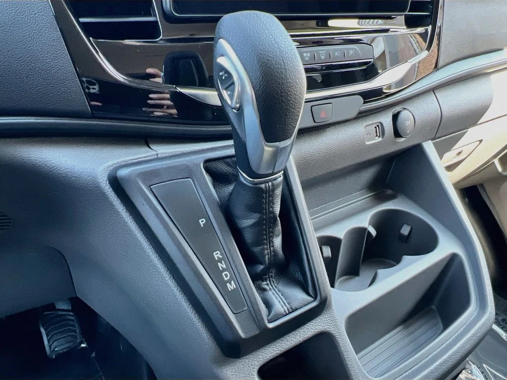 New 2026 Carbonized Gray Metallic Ford XLT image 10