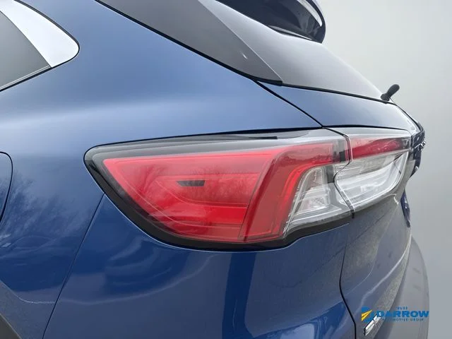 Used 2022 Blue Ford SE image 28