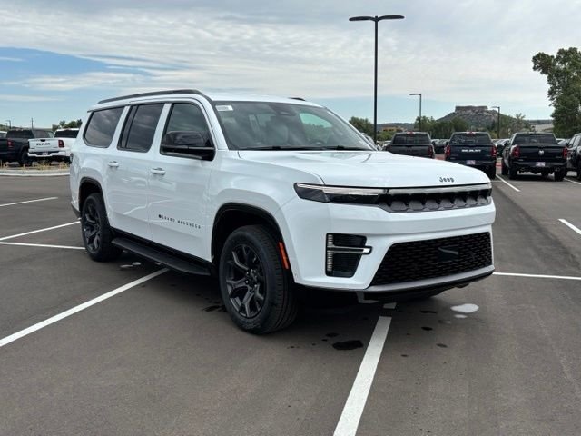New 2026 Bright White Clear-Coat Exterior Paint Jeep Limited Altitude image 9
