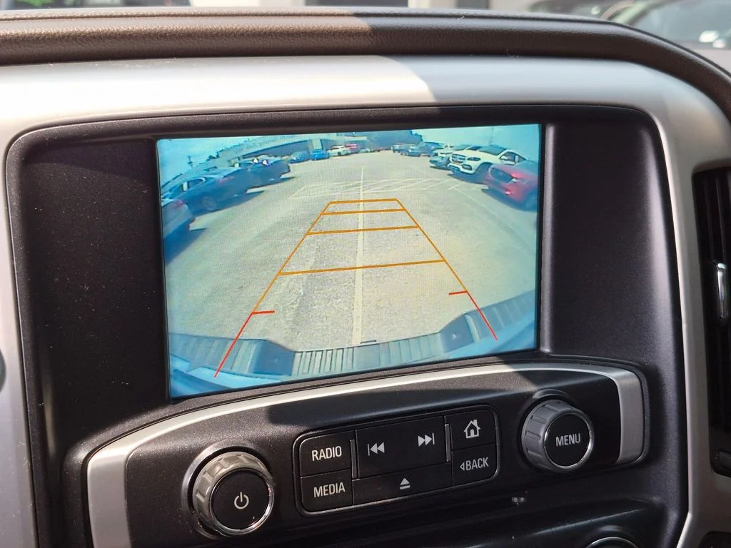 Used 2017 White GMC SLT image 20