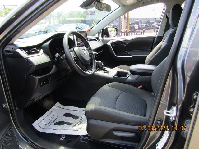 Certified Used 2023 MAGNETIC GRAY MET. Toyota  image 18