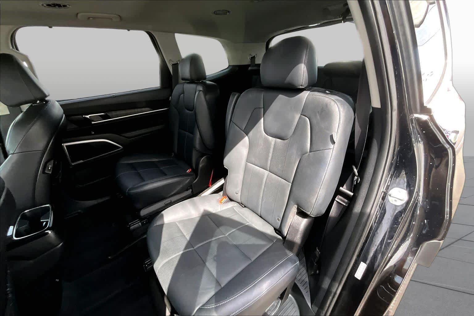 Used 2023 Ebony Black Kia EX image 21