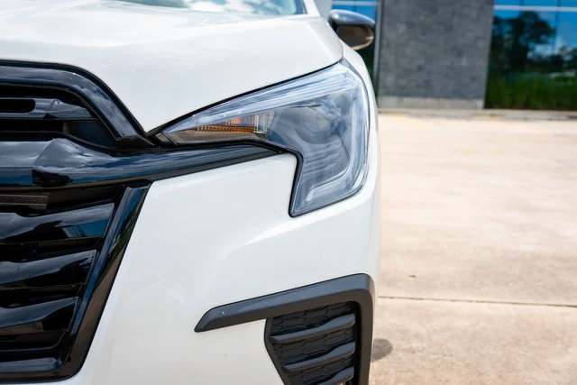 New 2026 Crystal White Pearl Subaru Onyx Edition Touring image 3