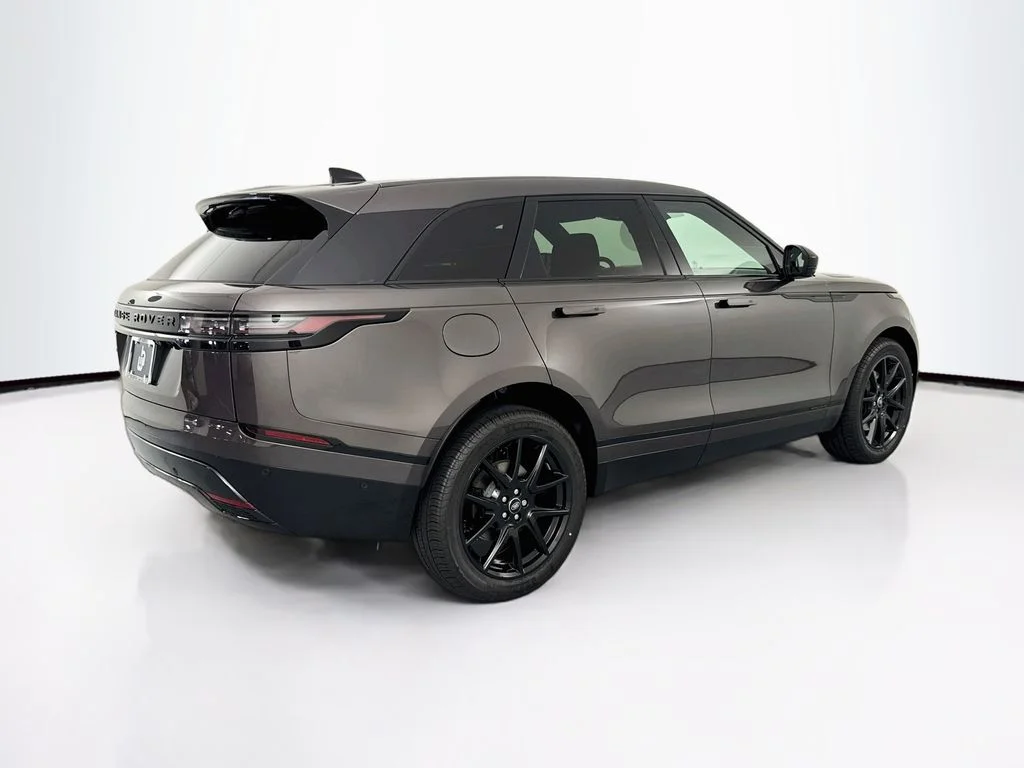 New 2026 Charente Grey Land Rover Belgravia Edition image 5