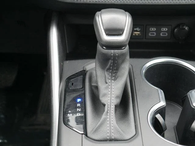 Used 2024  Toyota  image 23