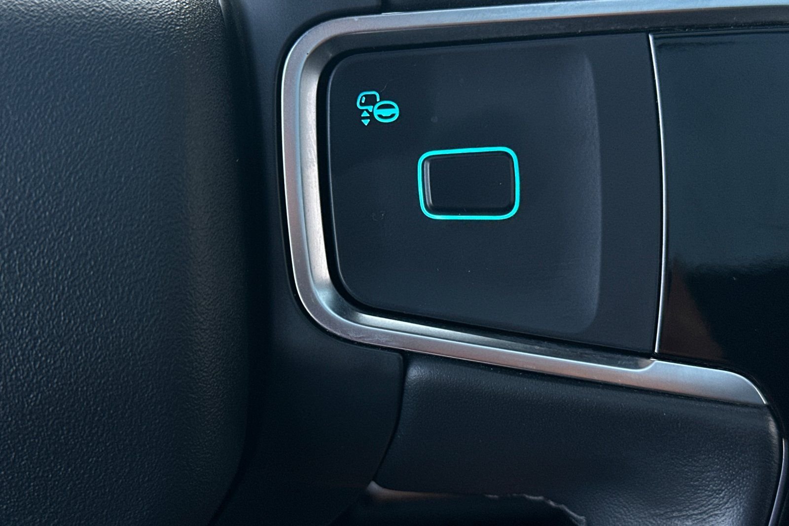 Used 2025 Gray Ford Tremor image 31