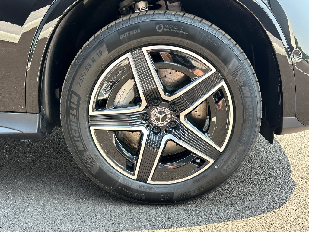 New 2026 Black Mercedes-Benz GLC 300 image 35