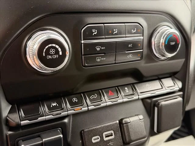 Used 2025 White GMC Pro image 22