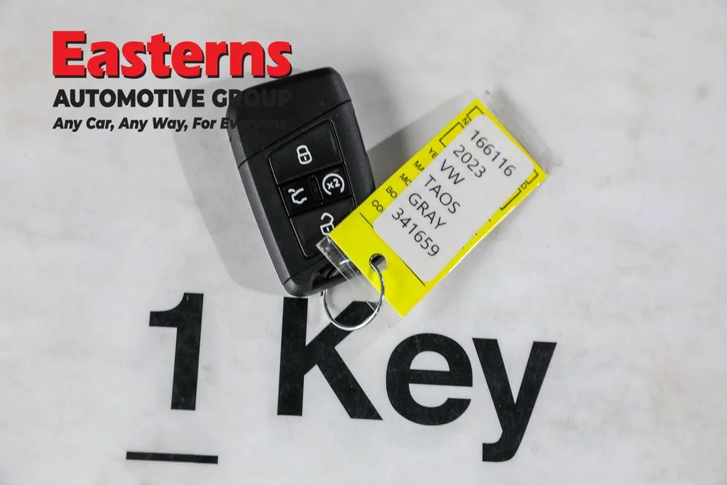 Used 2023 Gray Volkswagen 1.5T SE image 24