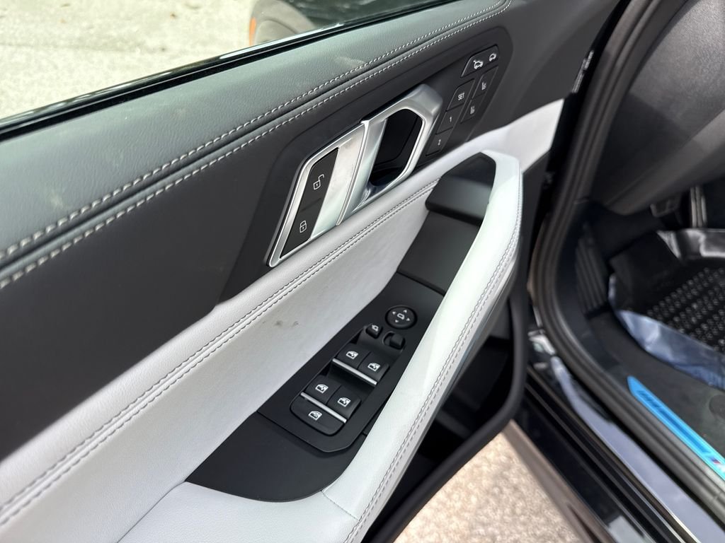 New 2027 Black BMW xDrive40i image 12