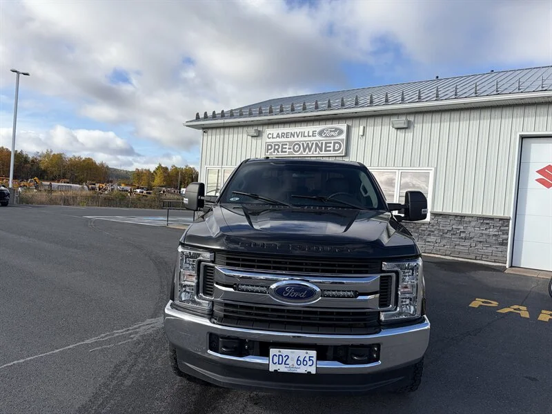 Used 2019 Black Ford Super Duty XLT image 1