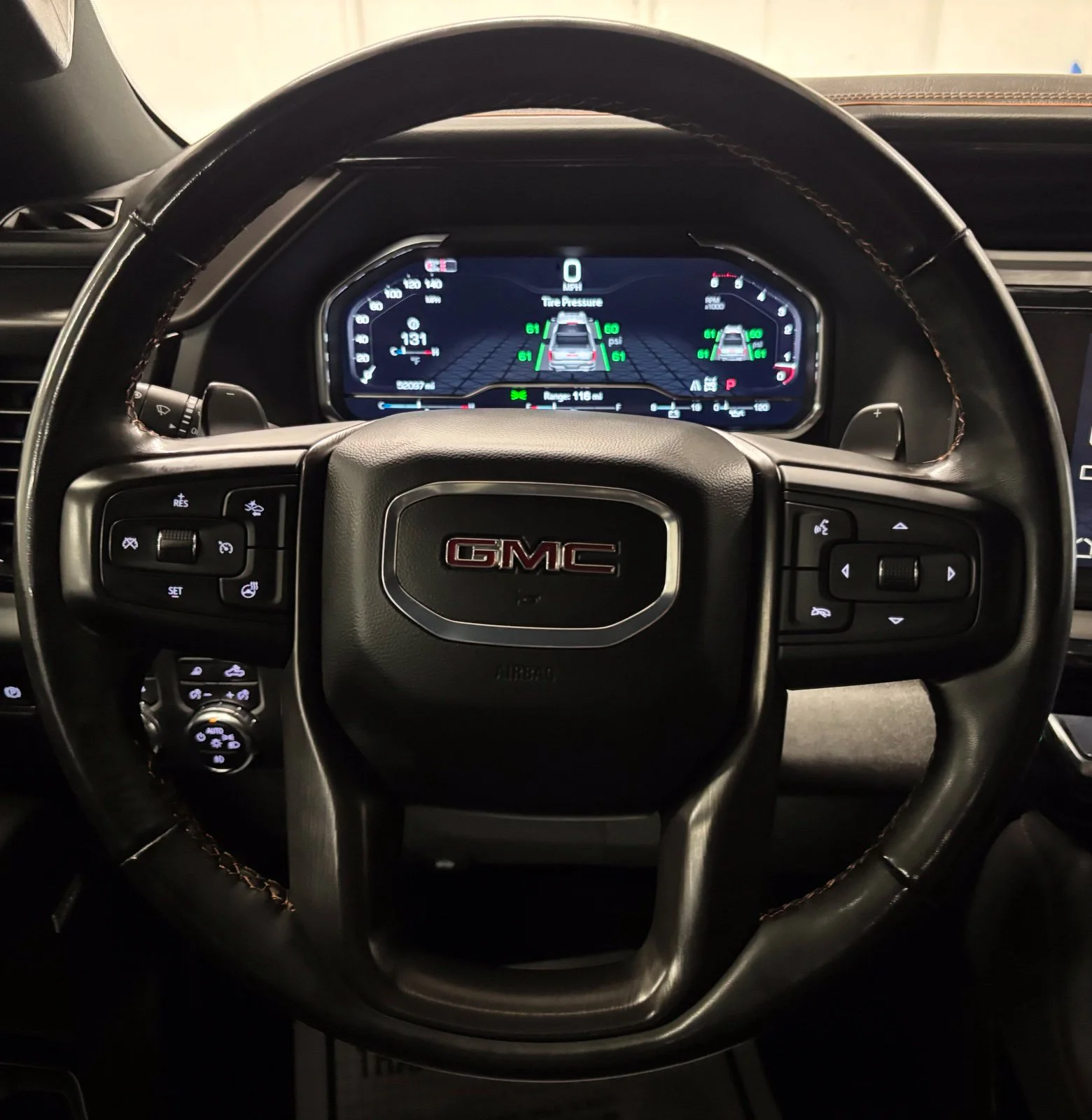Used 2024 White GMC AT4 image 11