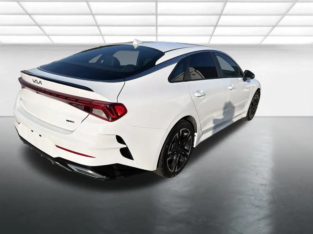 Used 2024 White Kia GT-Line image 2