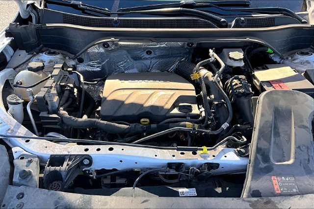 Certified Used 2025 Summit White Chevrolet 2RS image 7