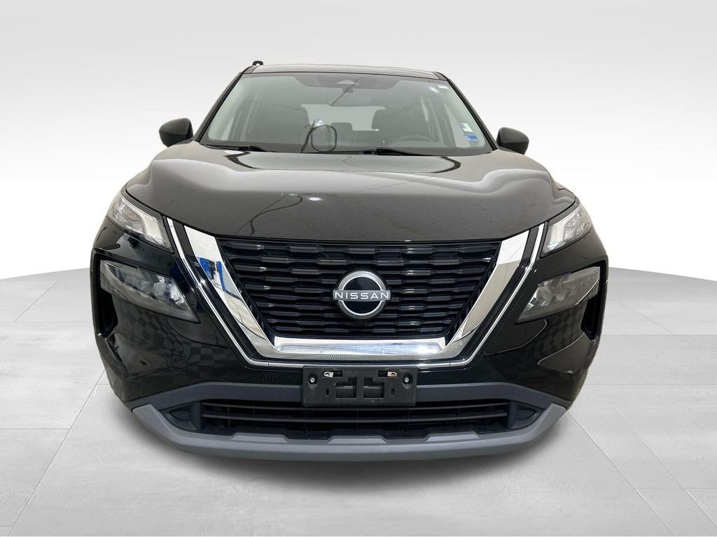 Used 2023 Black Nissan S image 9