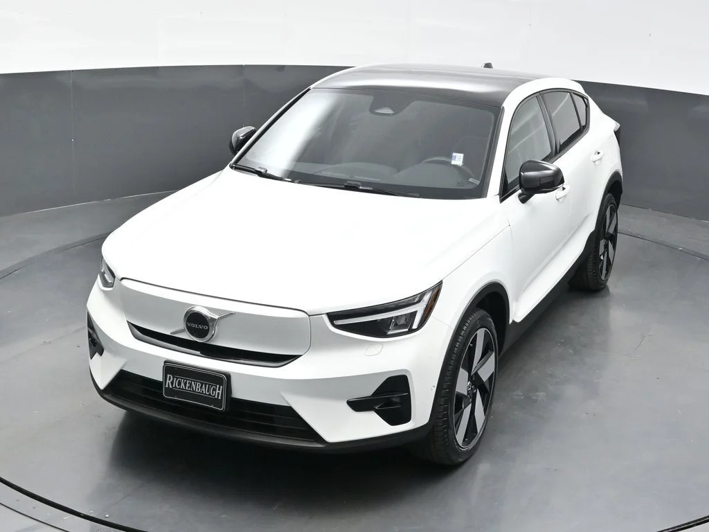 Certified Used 2023 Crystal White Volvo Plus image 31