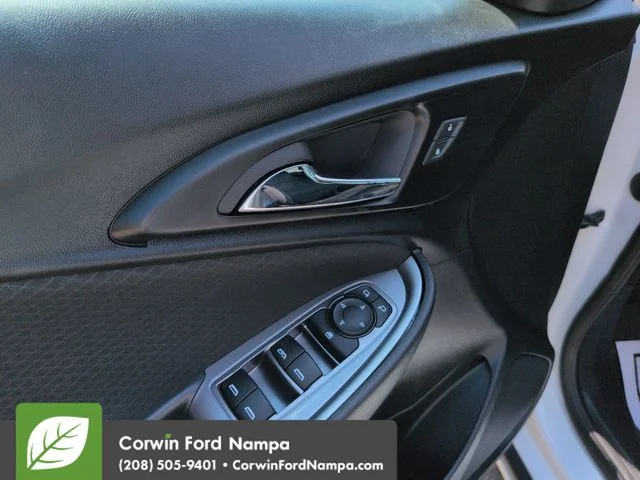 Used 2024 Summit White Chevrolet  image 11