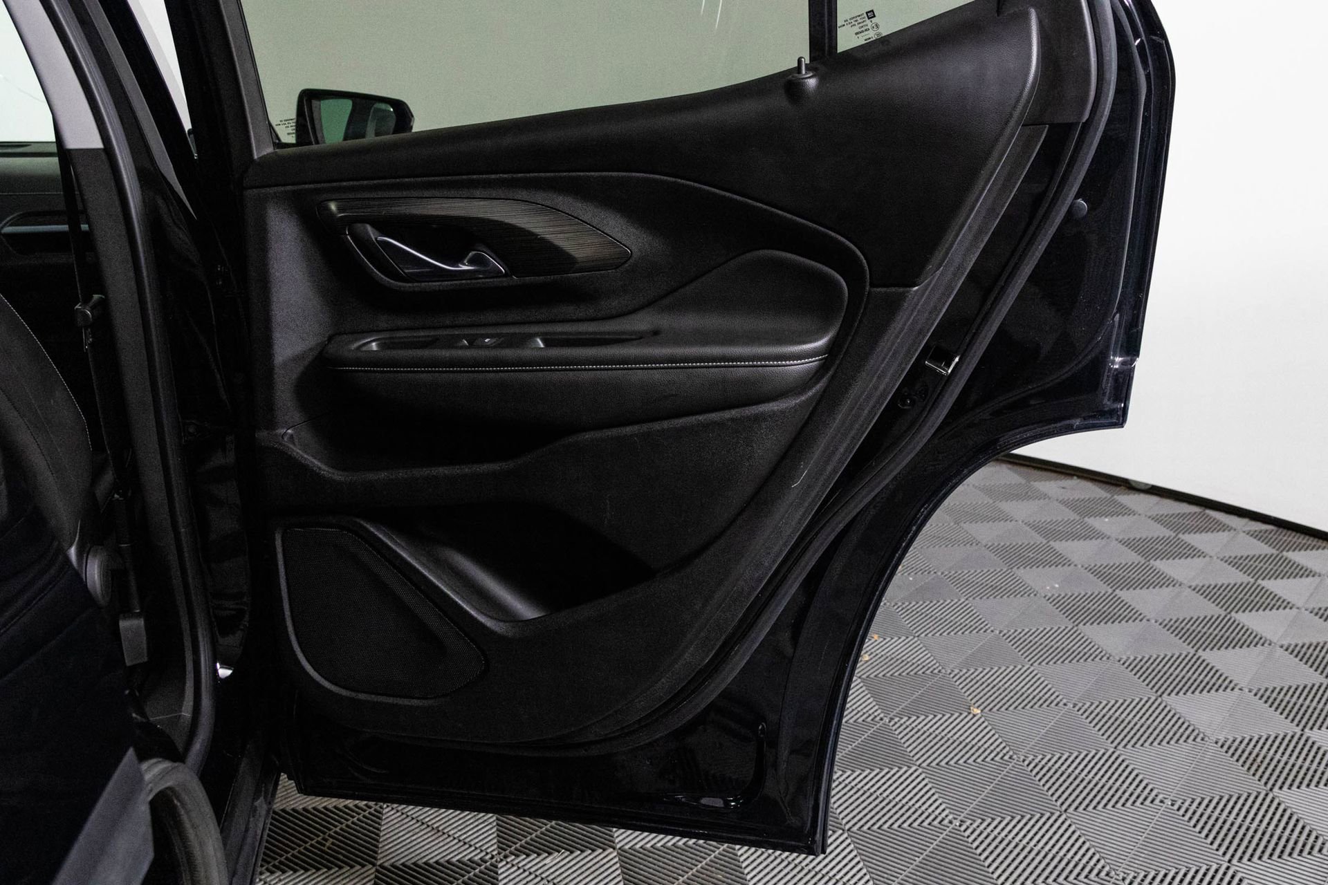 2022 GMC TERRAIN - Image 38