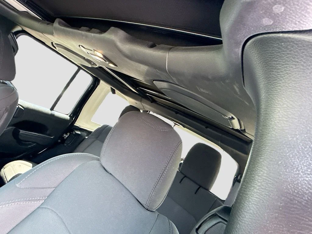 Used 2022 Black Jeep Unlimited Sport S image 20