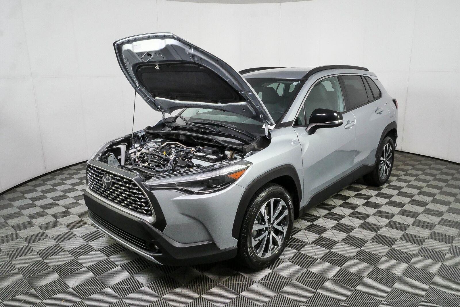 Used 2025 Sonic Silver Toyota XLE image 30