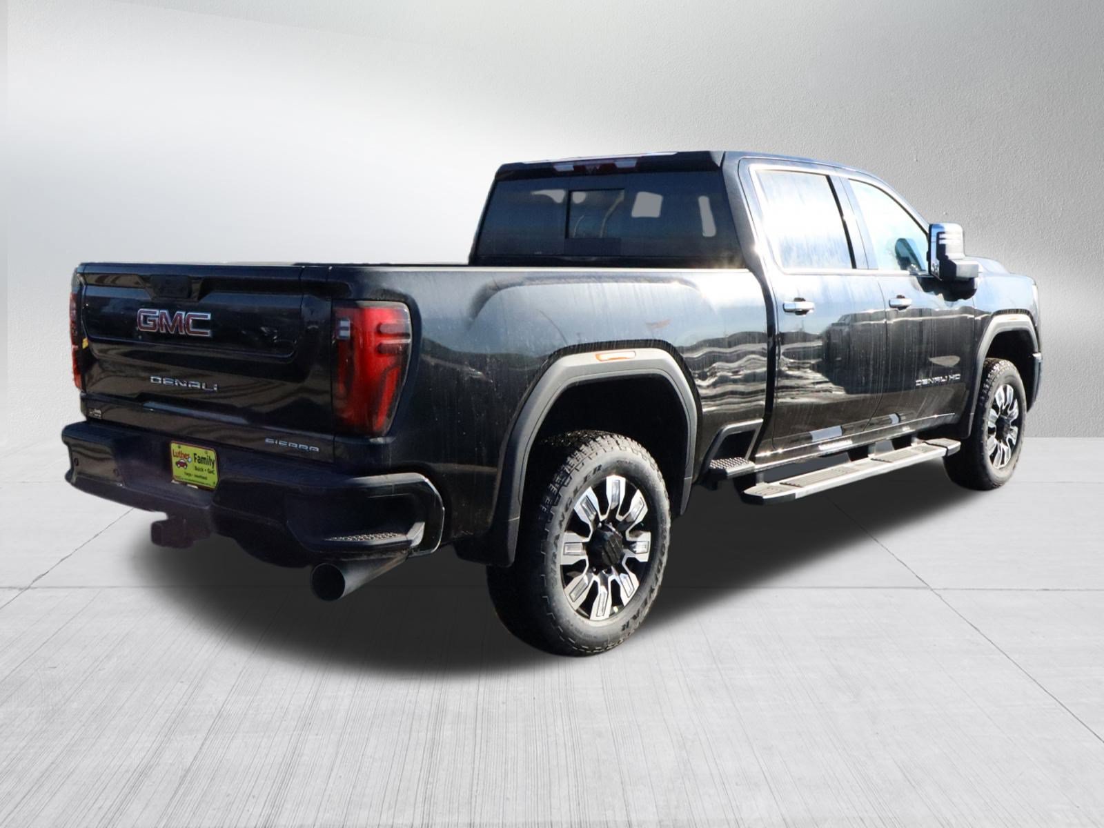 2026 GMC Sierra 3500HD Denali - Photo 7