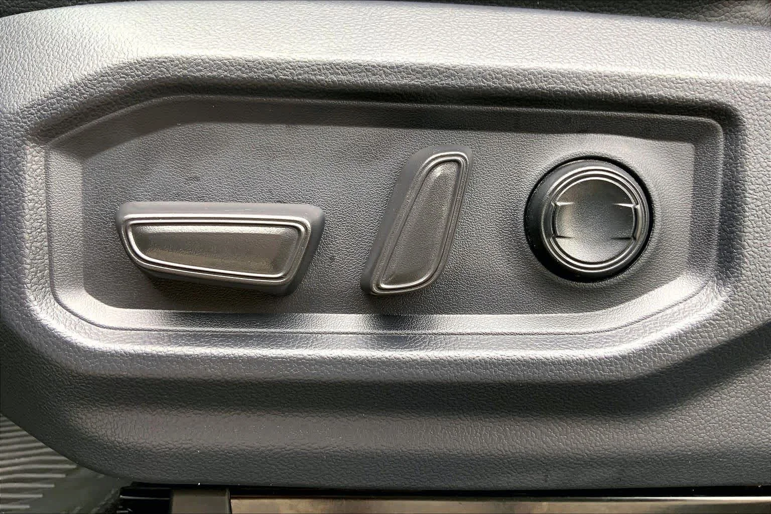 Used 2025 Magnetic Gray Metallic Toyota Limited image 34
