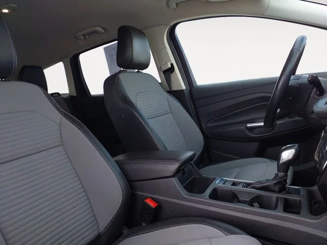Used 2019 Magnetic Ford SE image 15