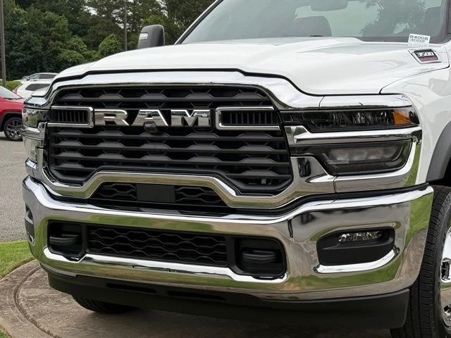 2026 RAM 3500 Chassis Tradesman - Photo 10