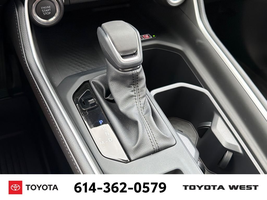 New 2026 Wind Chill Pearl Toyota Platinum image 20