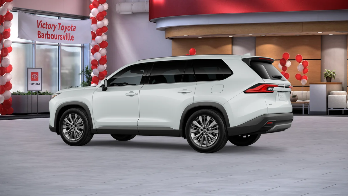 New 2026 Wind Chill Pearl Toyota Platinum image 4