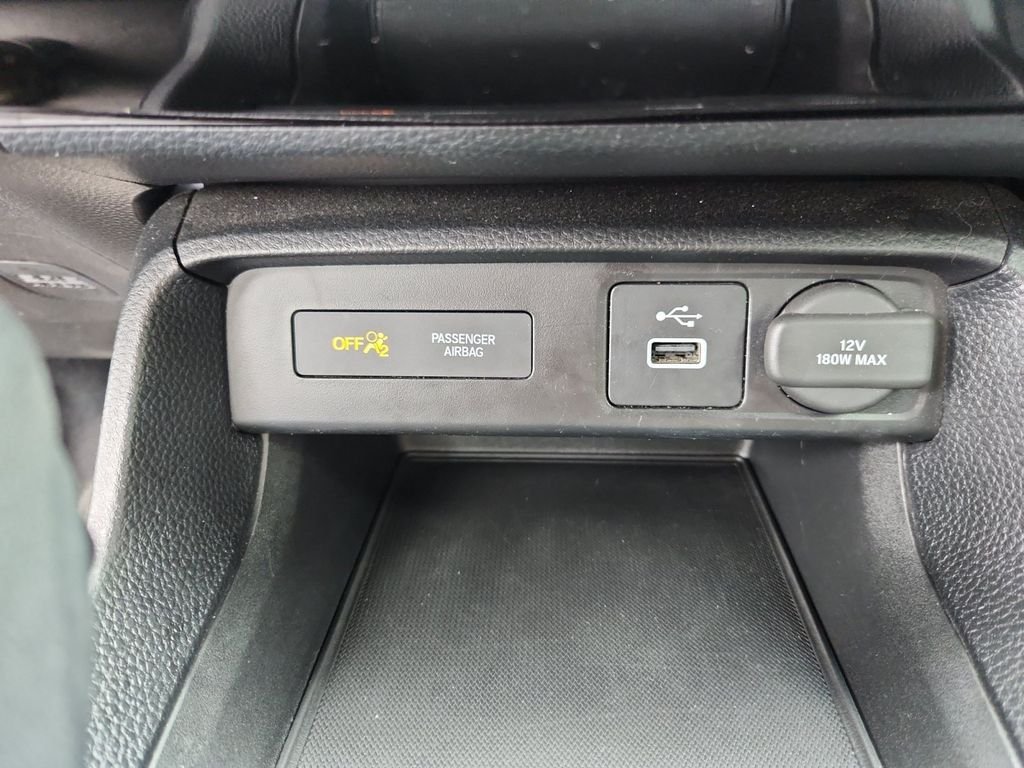 Used 2024  Honda Sport image 2