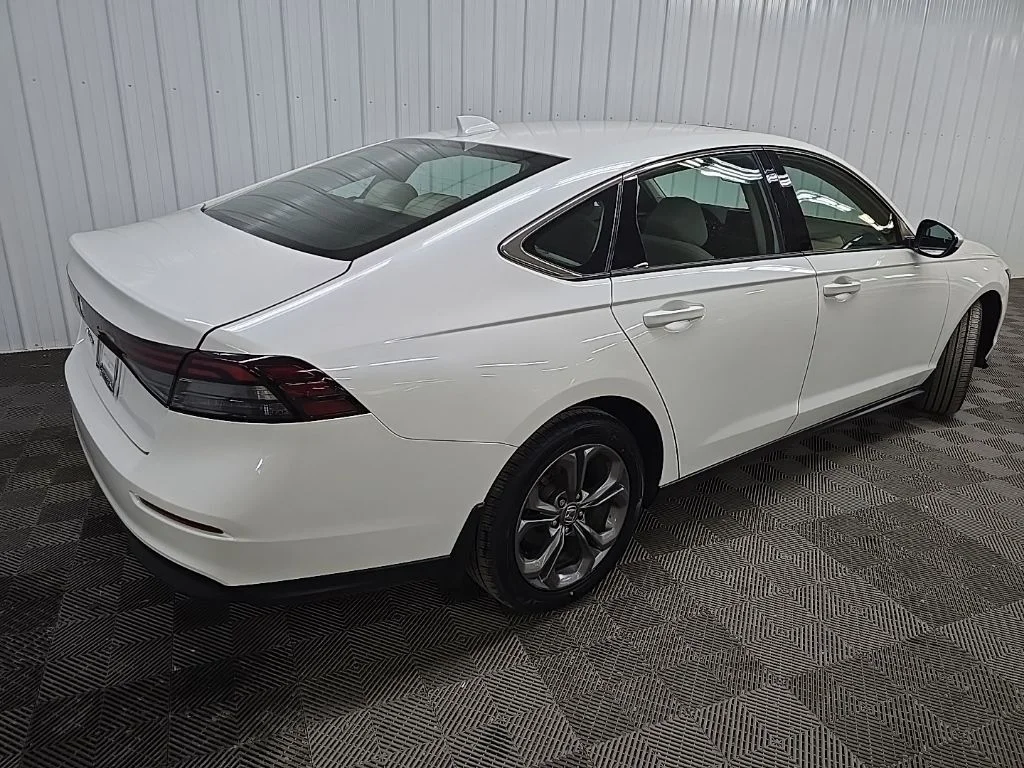Certified Used 2024 Platinum White Pearl Honda 1.5T EX image 10
