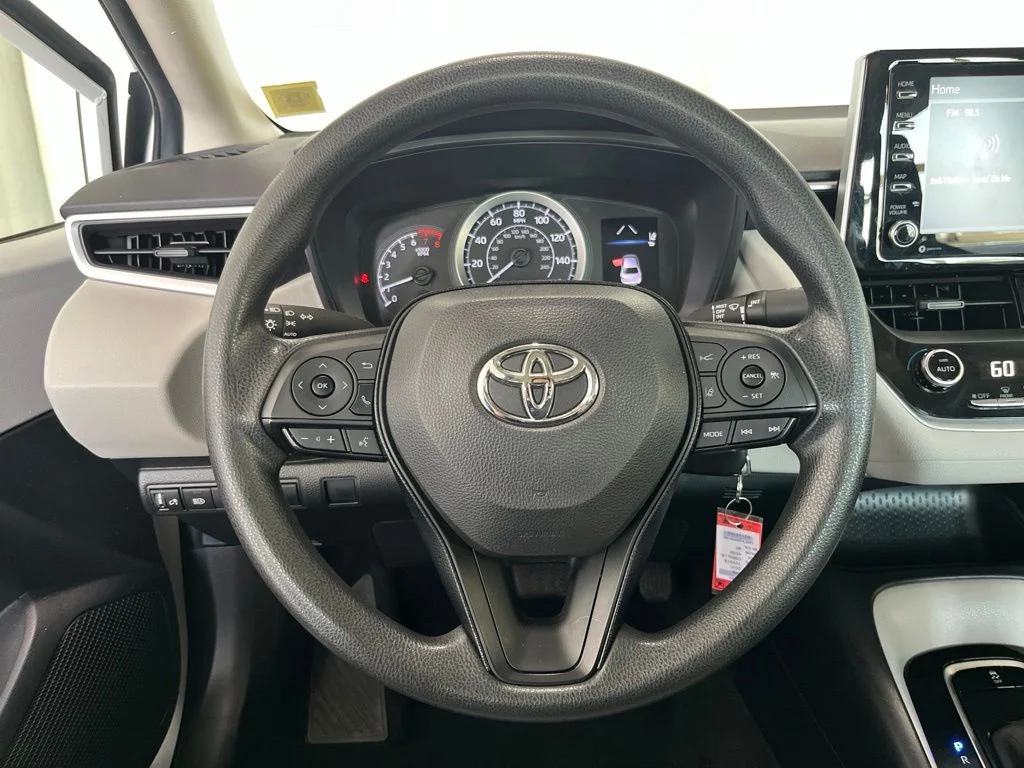 Used 2021 White Toyota LE image 5