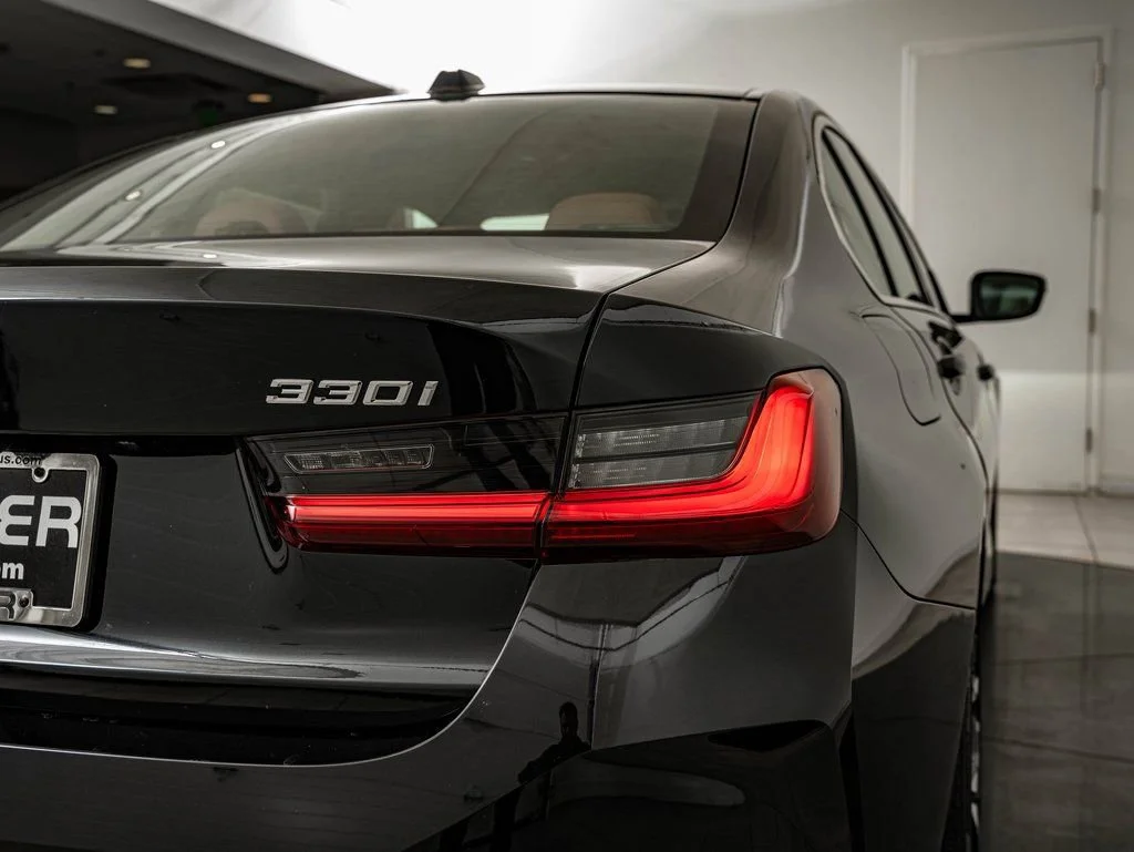 New 2026 Black Sapphire Metallic BMW 330i xDrive image 9