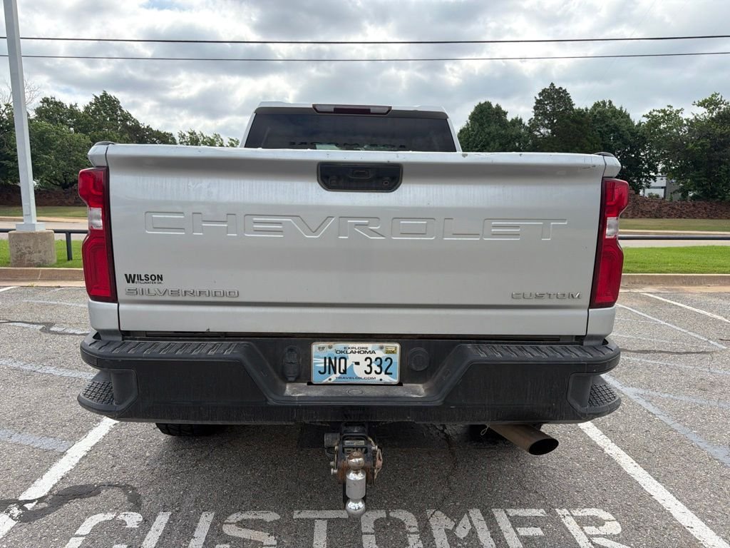 Used 2021 Silver Chevrolet Custom image 4