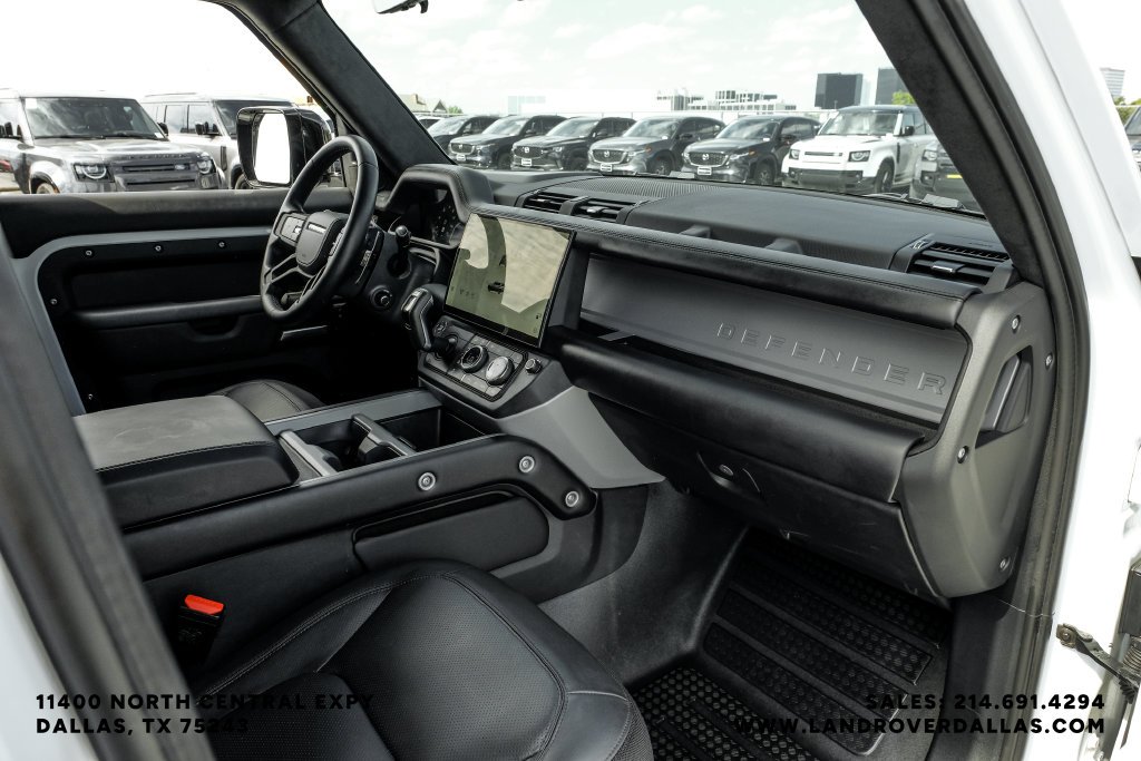 Used 2026 Fuji White Land Rover V8 image 16