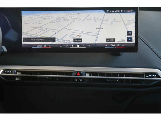 Used 2026 Alpine White BMW xDrive60 image 10