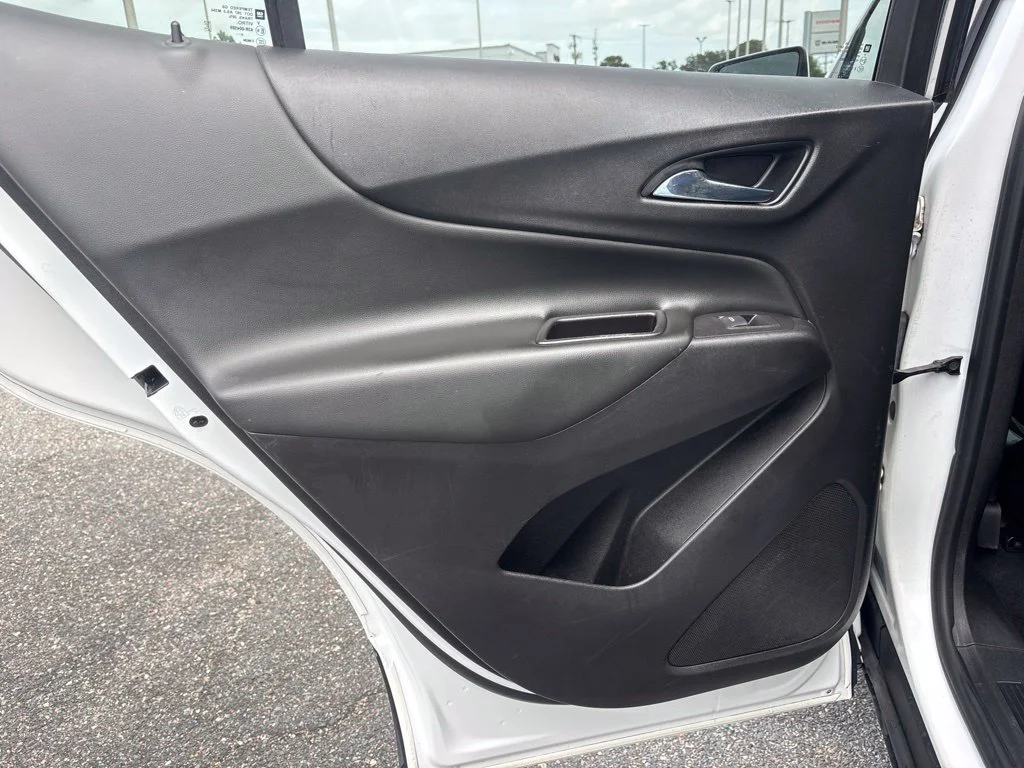 Used 2021 White Chevrolet LT image 15