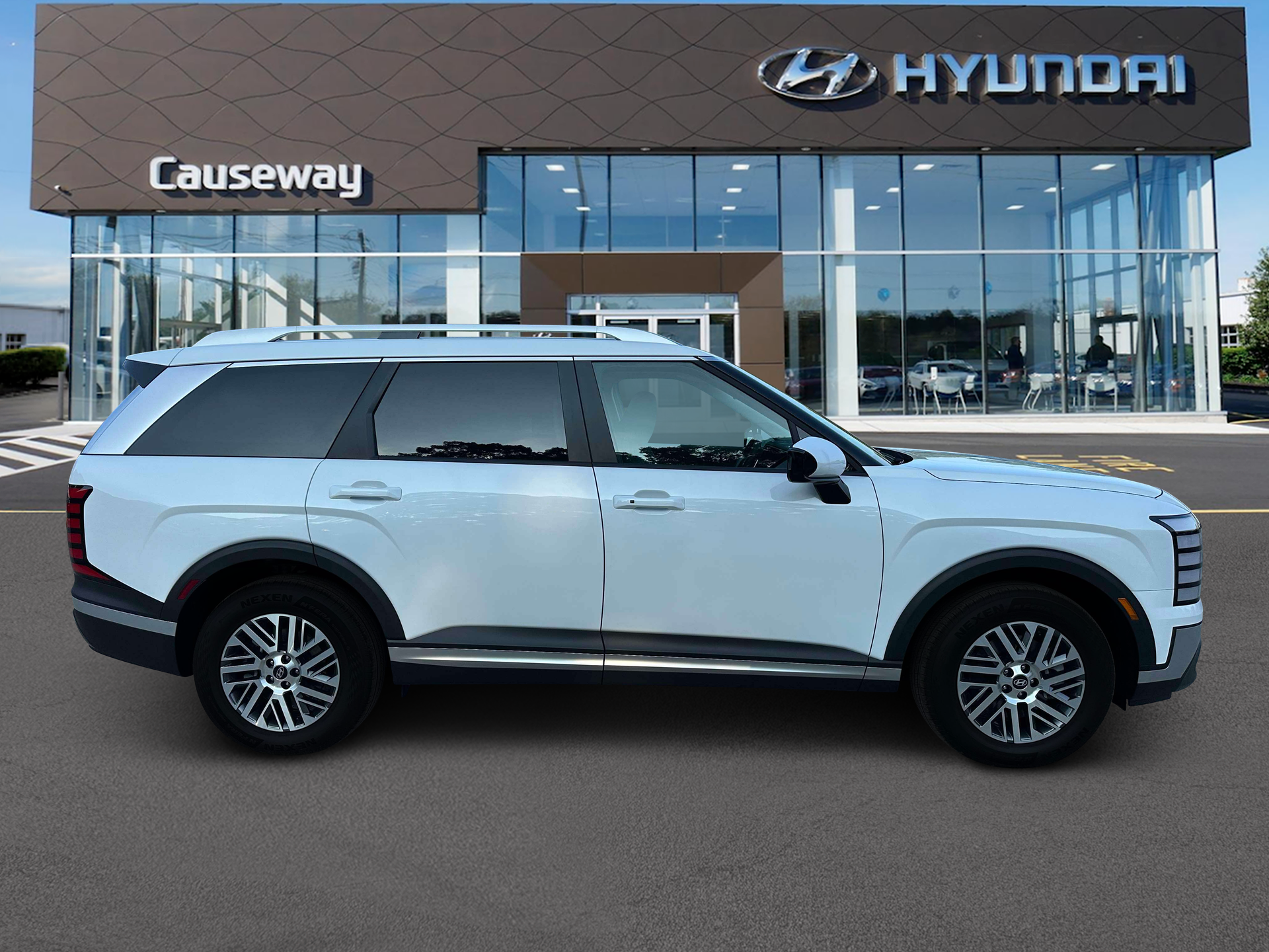 New 2027 White Hyundai SEL AWD image 9