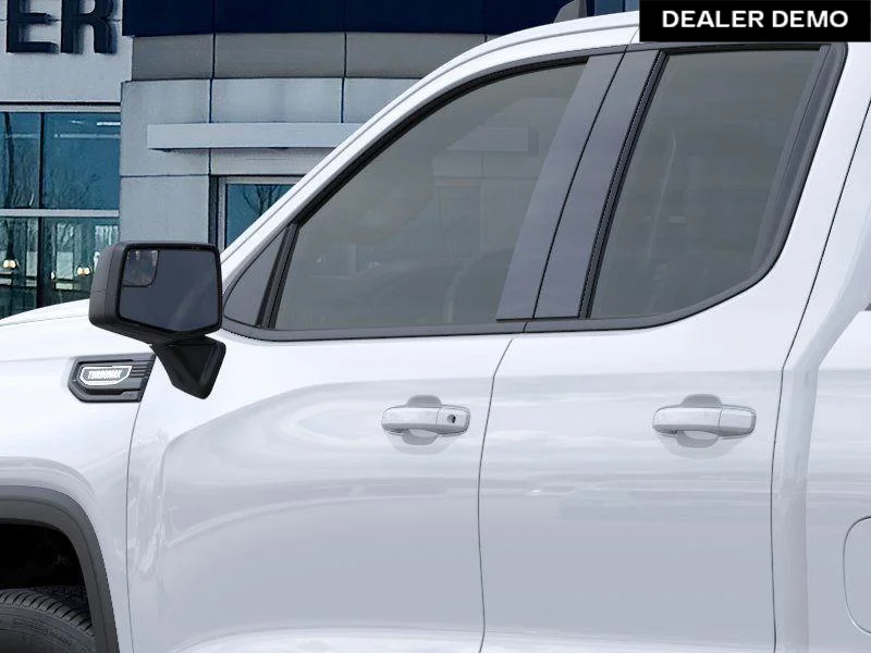 Used 2025  GMC Elevation image 12