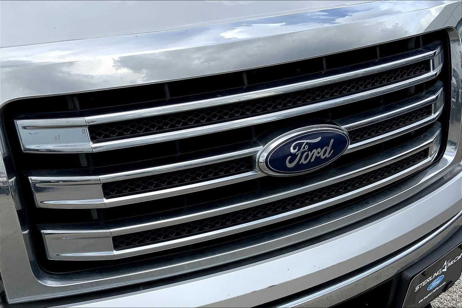 Used 2014 Ingot Silver Metallic Ford Lariat image 23