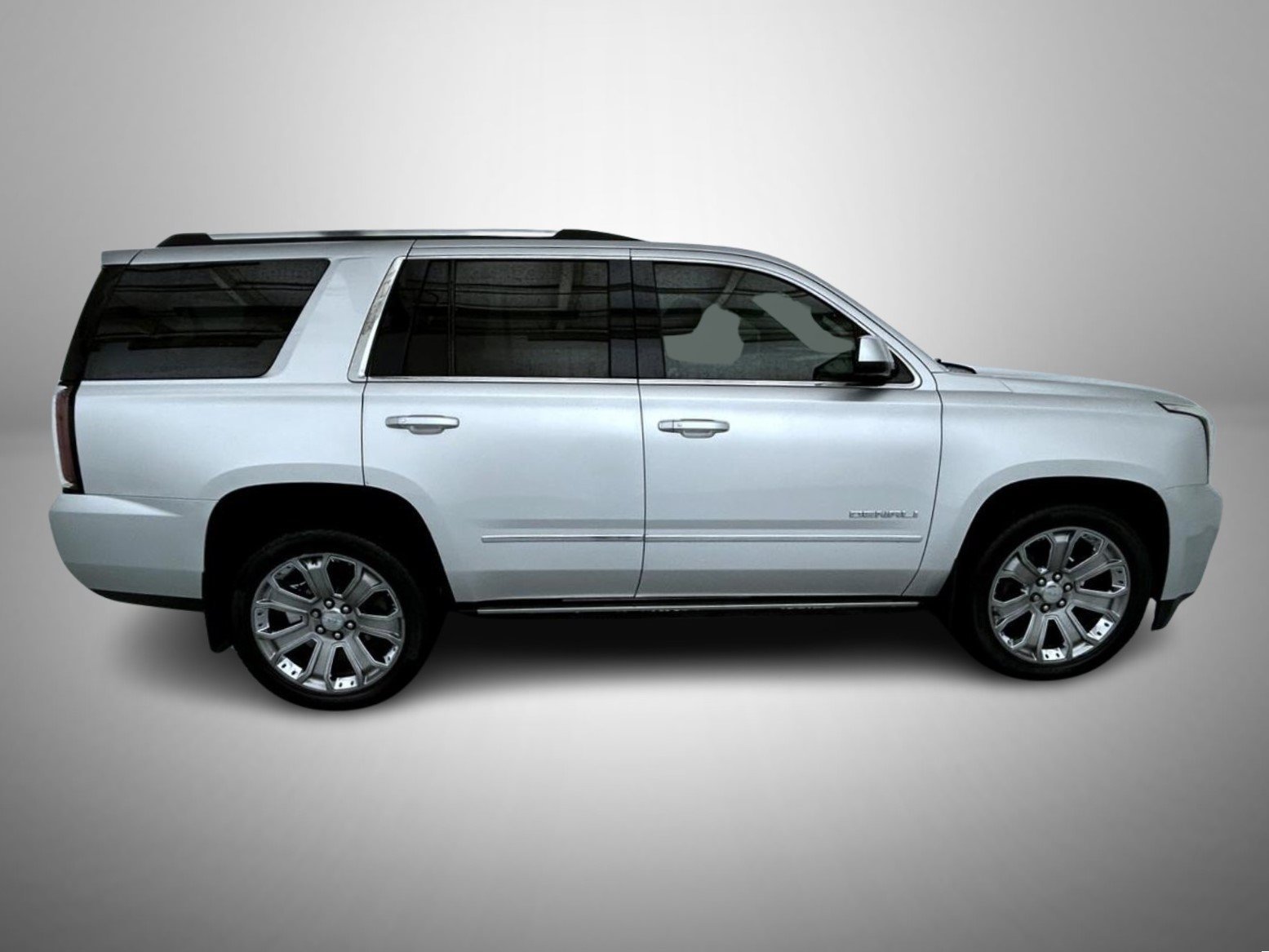 Used 2016 Silver GMC Denali image 4
