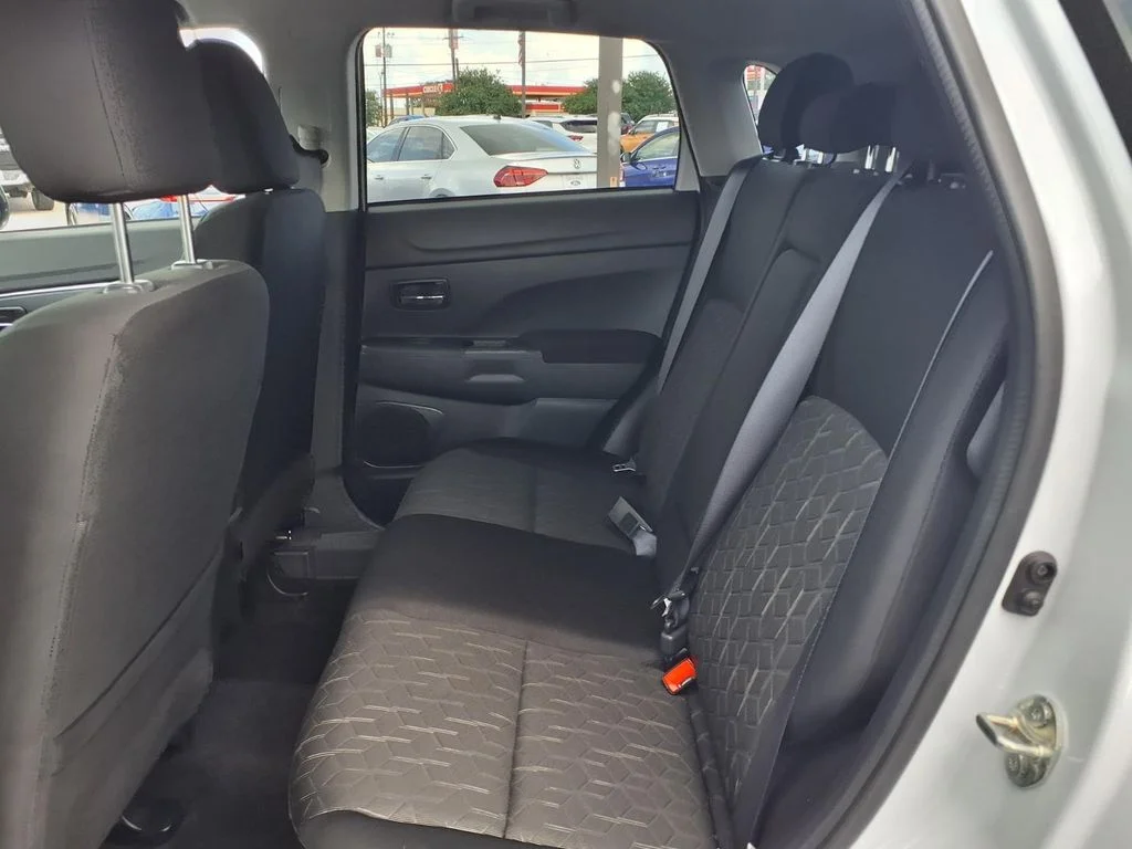 Used 2026 White Mitsubishi 2.0 SE image 13