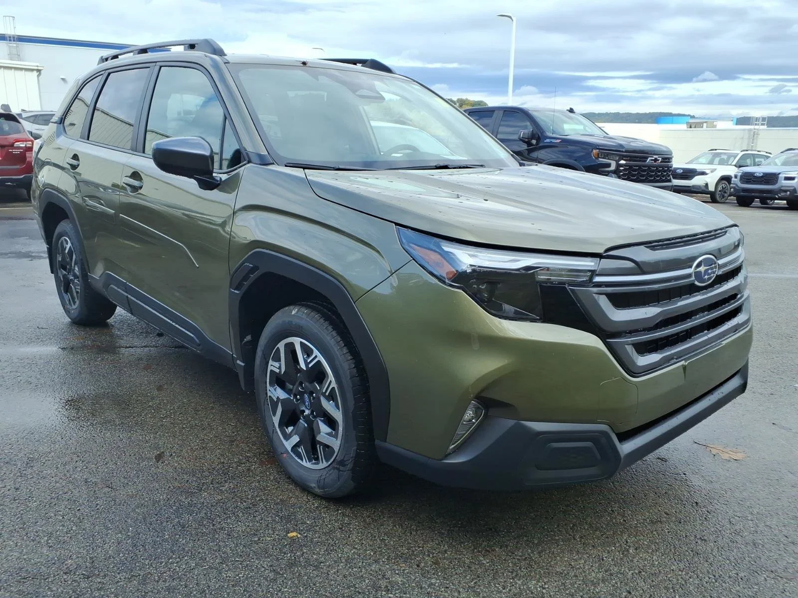 New 2026 AUTUMN GREEN METALLIC Subaru Premium image 1