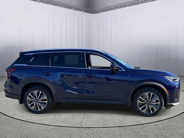 New 2027 GRAND BLUE INFINITI Luxe AWD image 7
