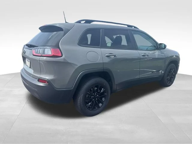 Used 2023 Gray Jeep Altitude Lux 4x4 image 6