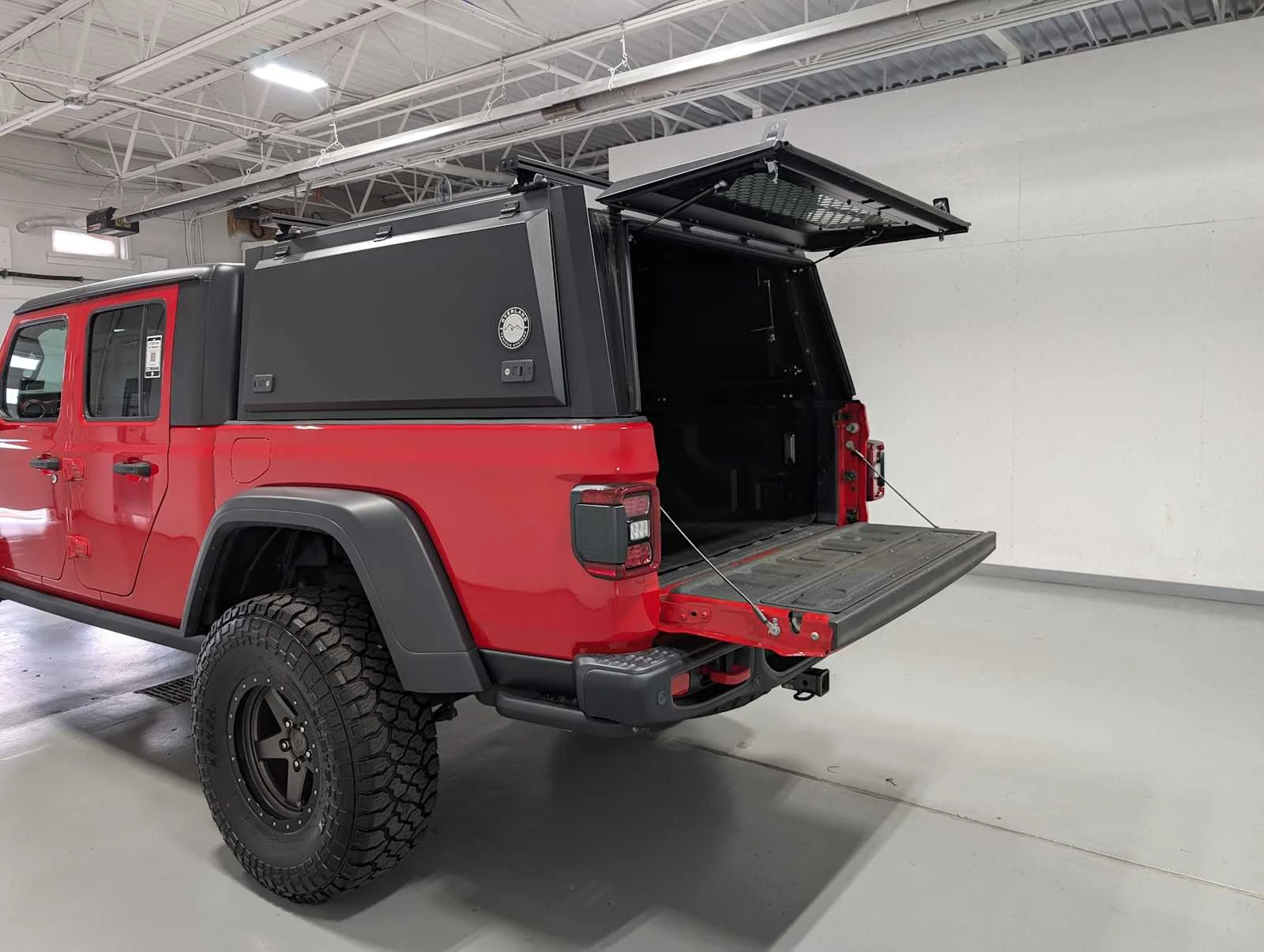Used 2020 Firecracker Red Clearcoat Jeep Rubicon image 44